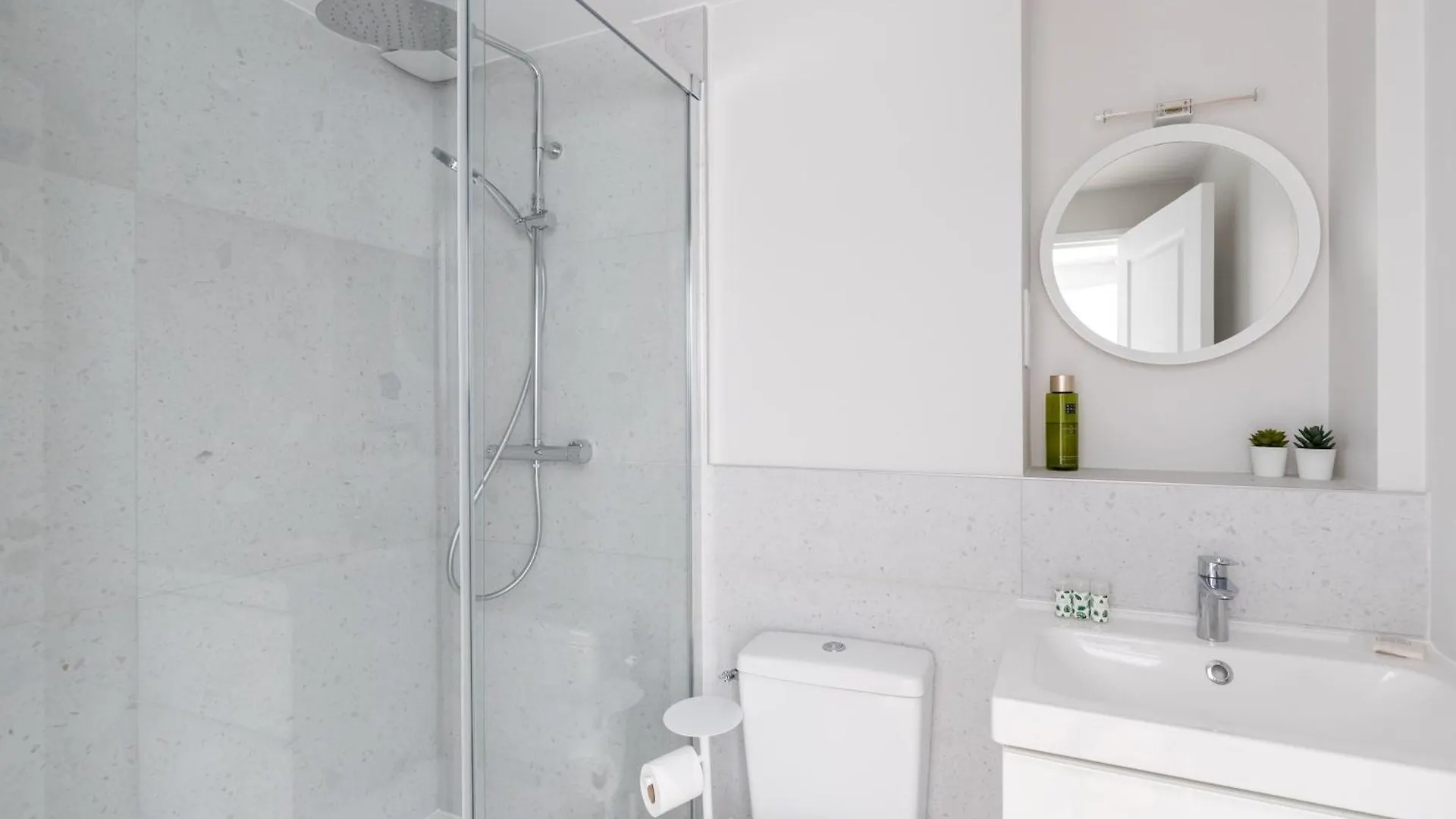 Take It Easy In This Stylish Architect Flat Paris France