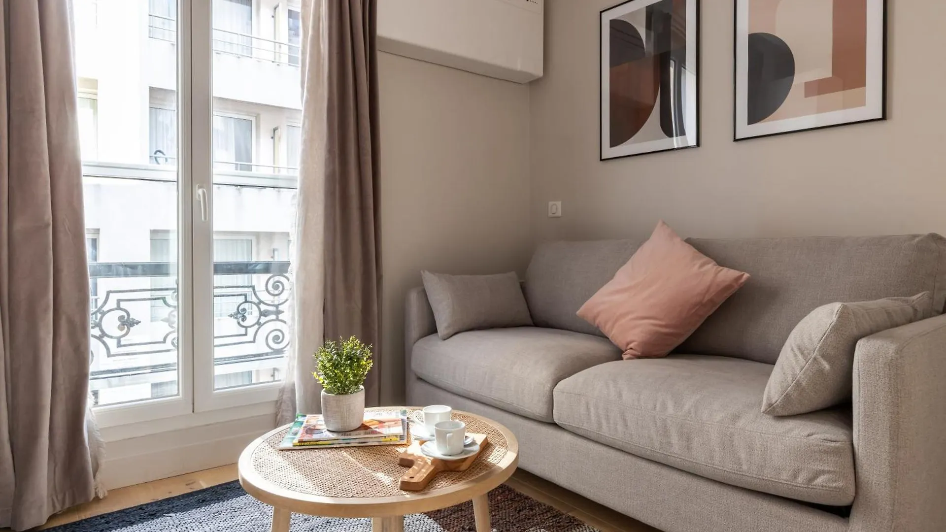 Take It Easy In This Stylish Architect Flat Paris France