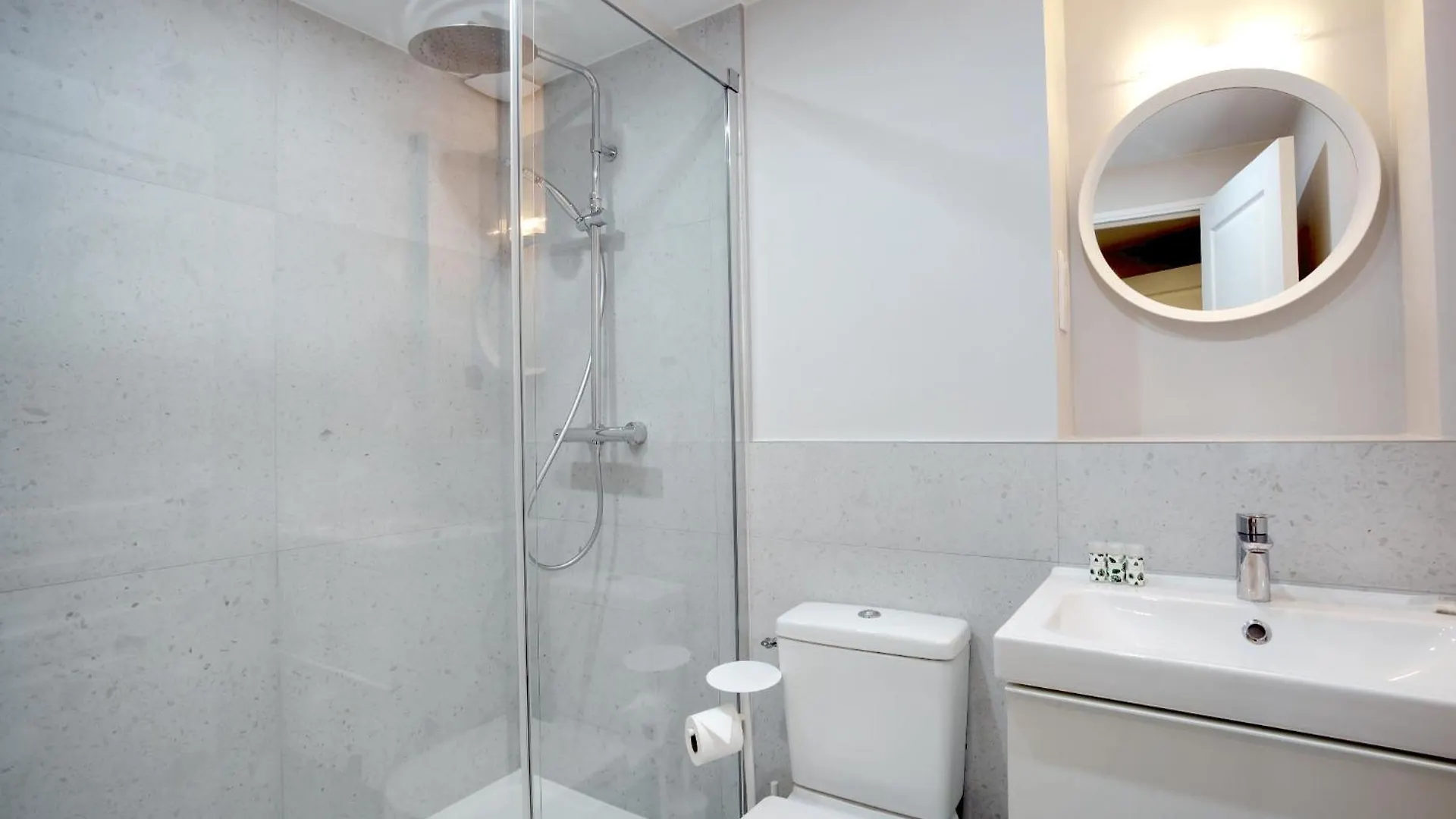 Take It Easy In This Stylish Architect Flat Paris Apartment